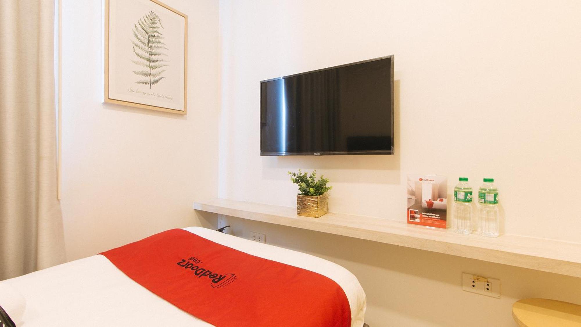 Reddoorz Plus At La Belle Residences Makati City Zewnętrze zdjęcie