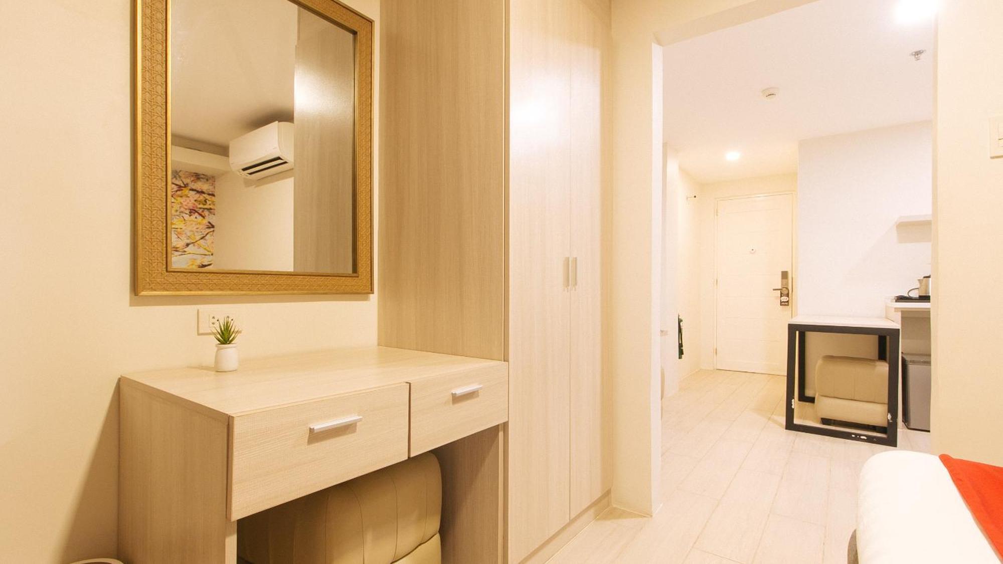 Reddoorz Plus At La Belle Residences Makati City Zewnętrze zdjęcie