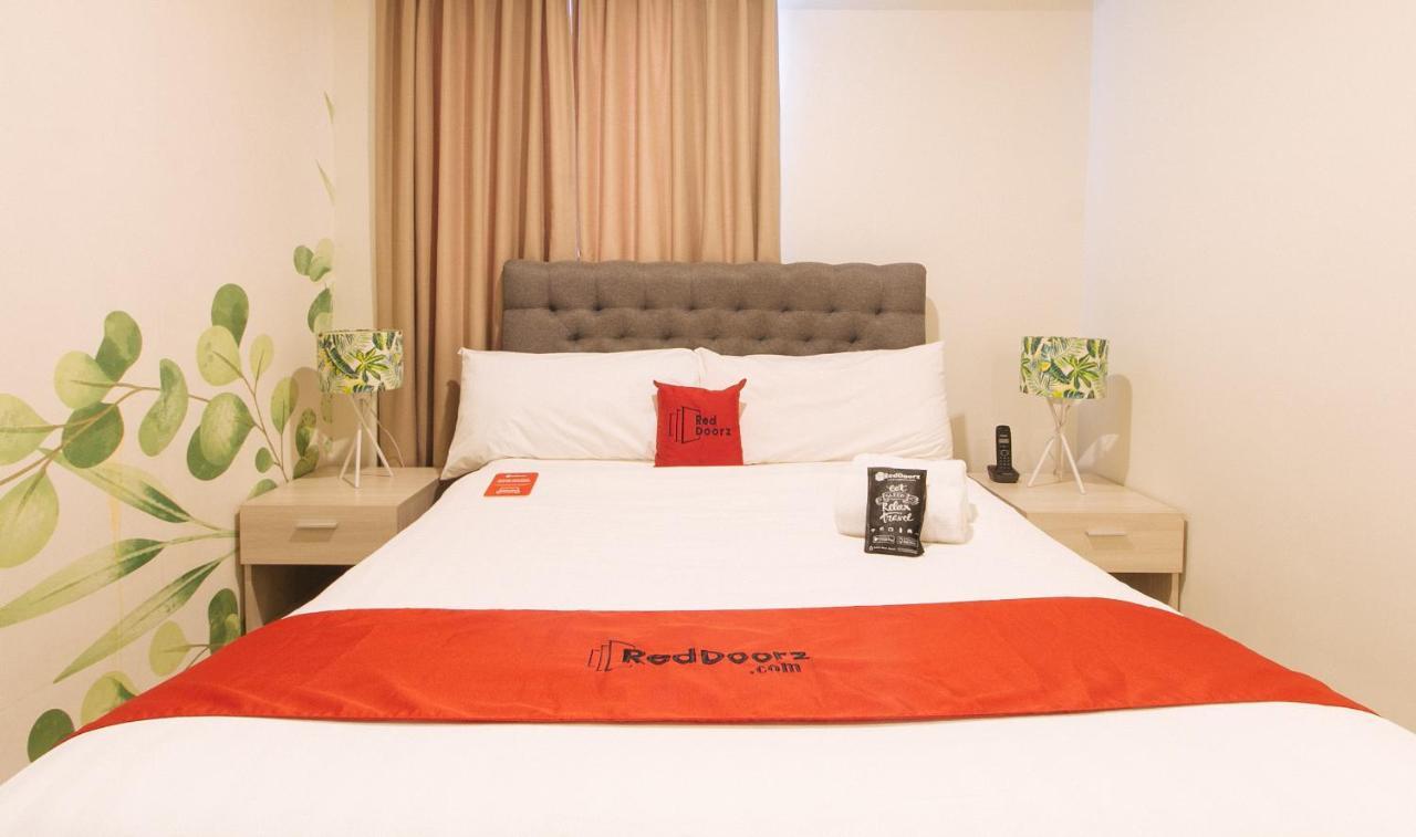 Reddoorz Plus At La Belle Residences Makati City Zewnętrze zdjęcie