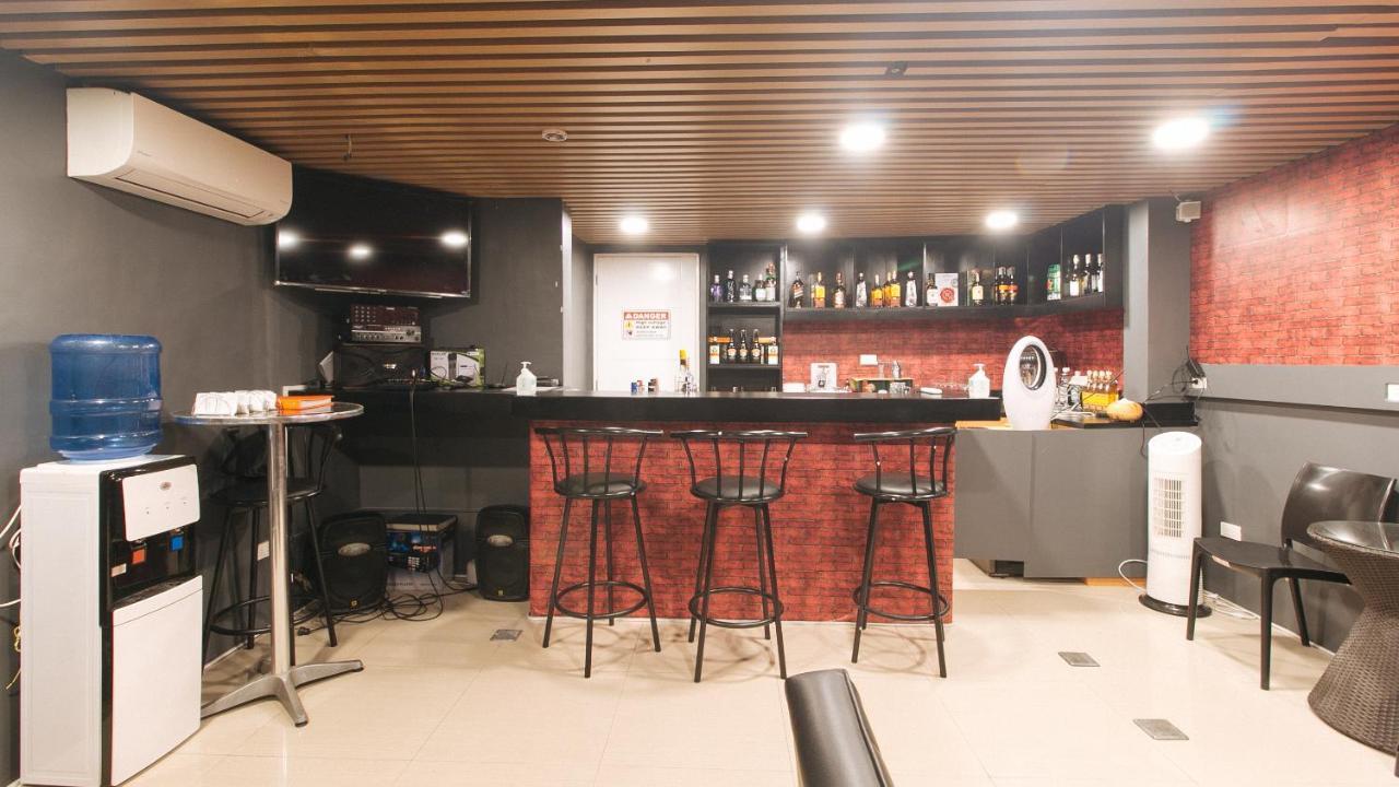Reddoorz Plus At La Belle Residences Makati City Zewnętrze zdjęcie