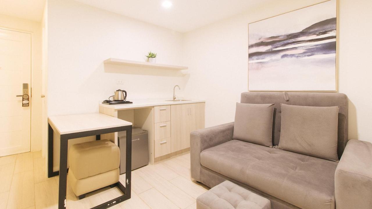 Reddoorz Plus At La Belle Residences Makati City Zewnętrze zdjęcie